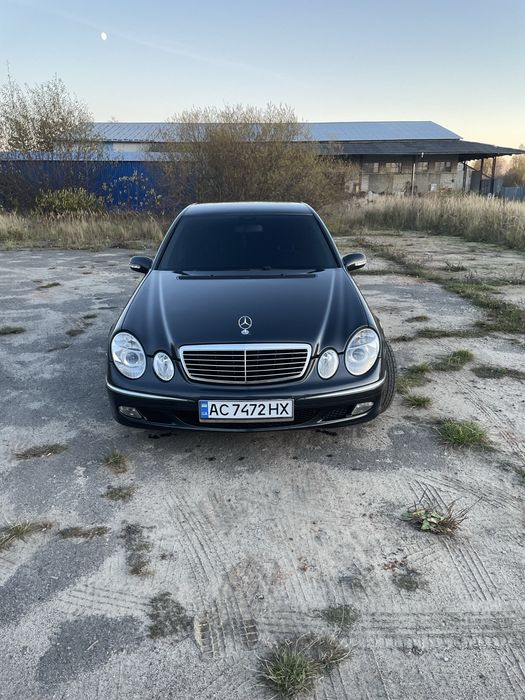 Mercedes W211 2004 рік