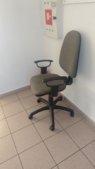 Oddam krzesło obrotowe