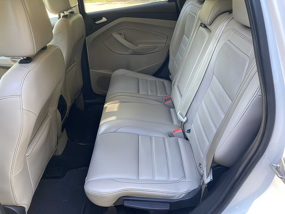 Ford Escape Titanium      2017