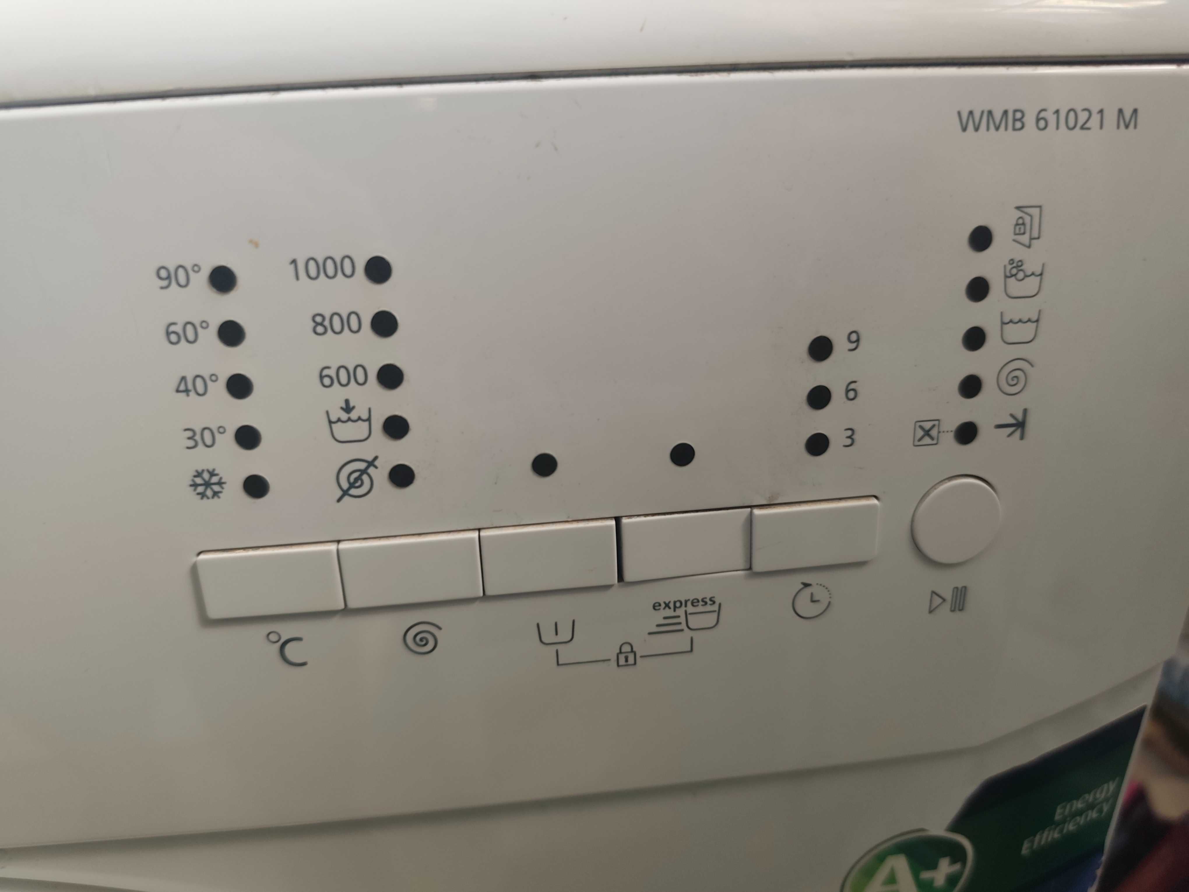 Máquina de lavar roupa 6kg