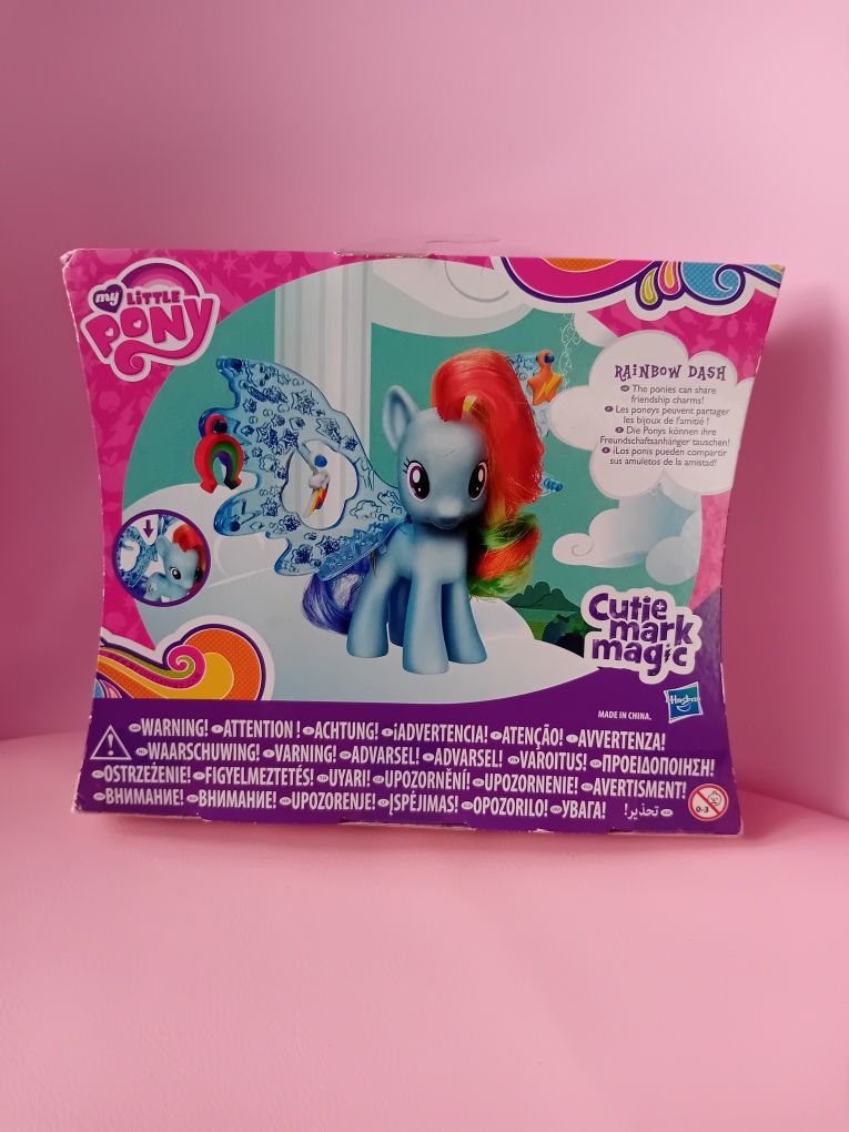 My Little Pony - Rainbow Dash figurka z serii skrzydlatych kucyków.