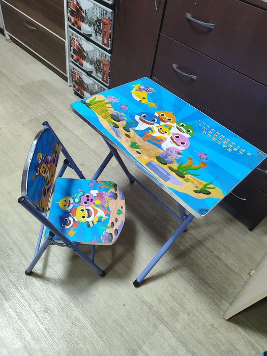 Продам детский столик со стульчиком