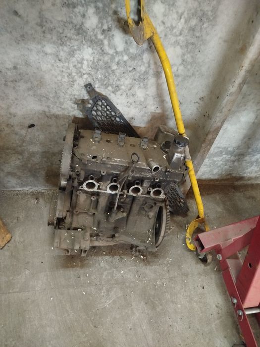 Двигун 16 клананий 1.6