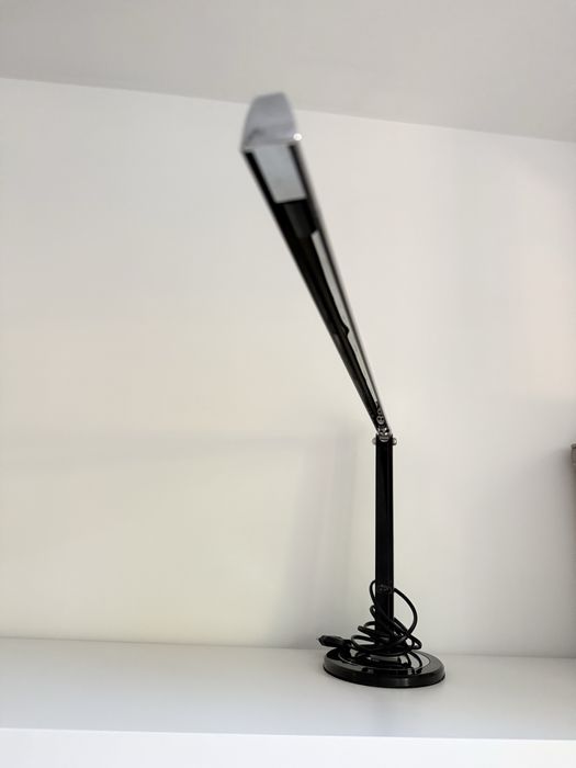 Lampa lampka bezcieniowa na biurko manicure czarna