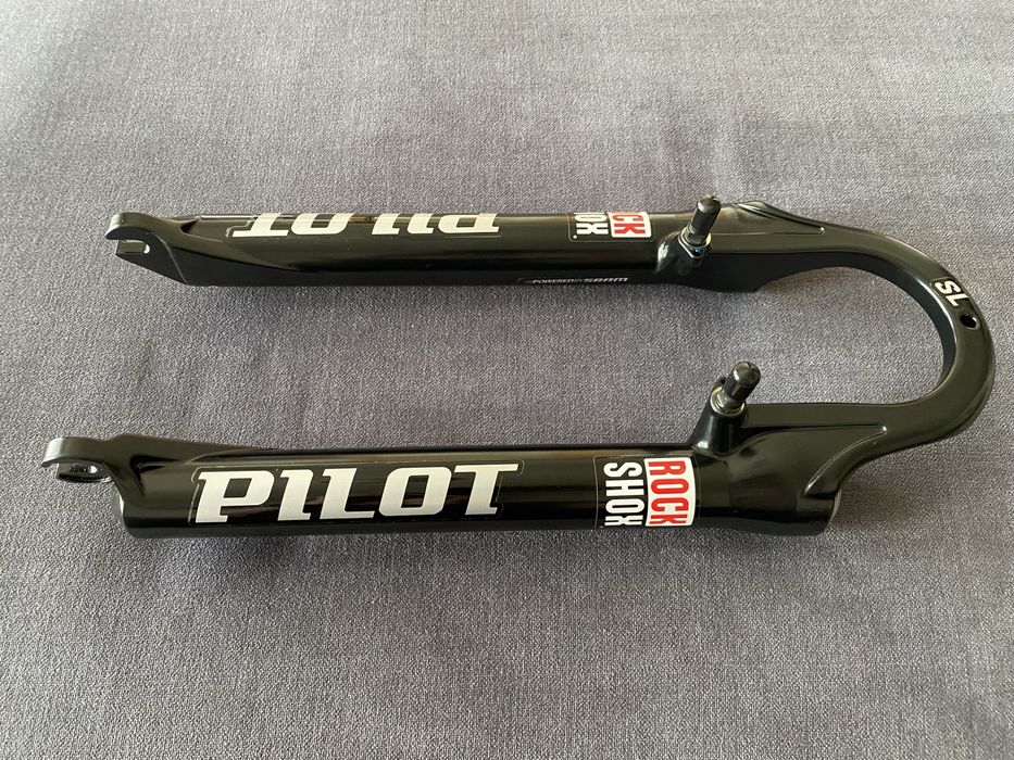 Golenie dolne lagi amortyzator Rock Shox Pilot 26 cali - czarne