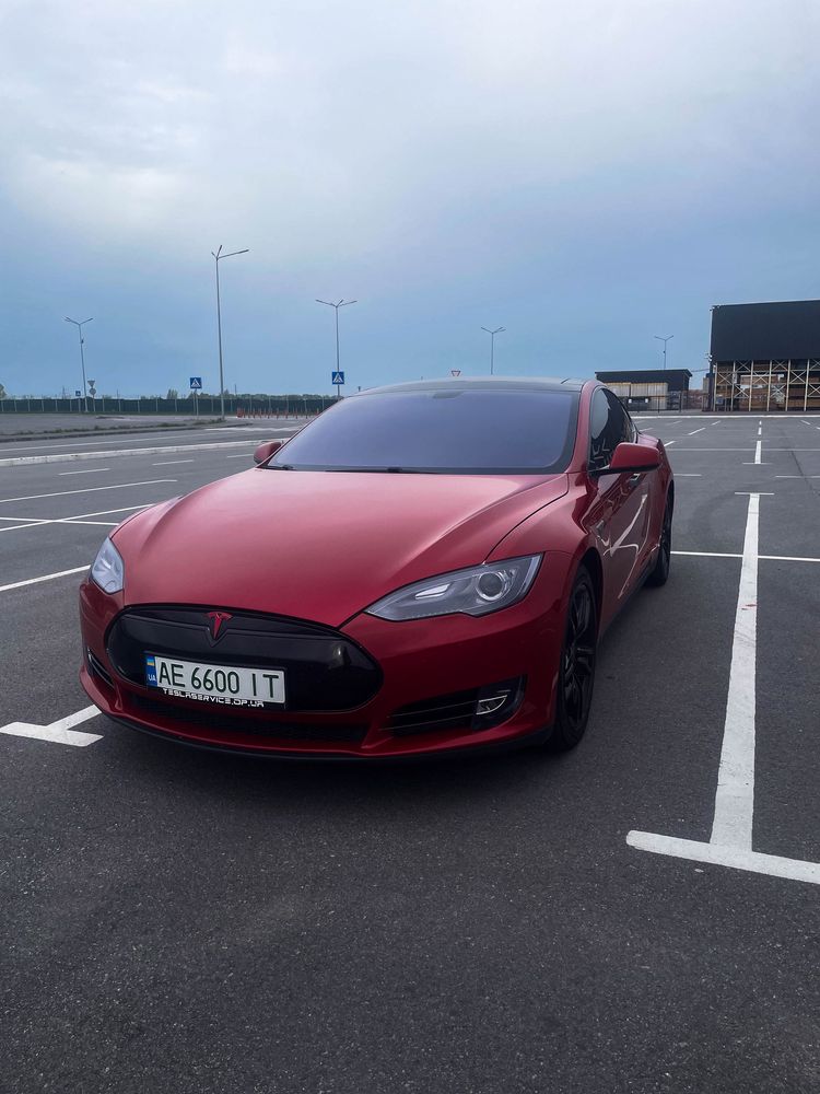 Продам Tesla Model S