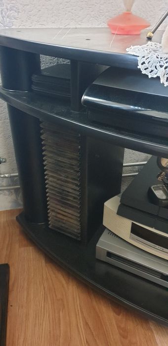 Stolik Telewizyjny i Audio