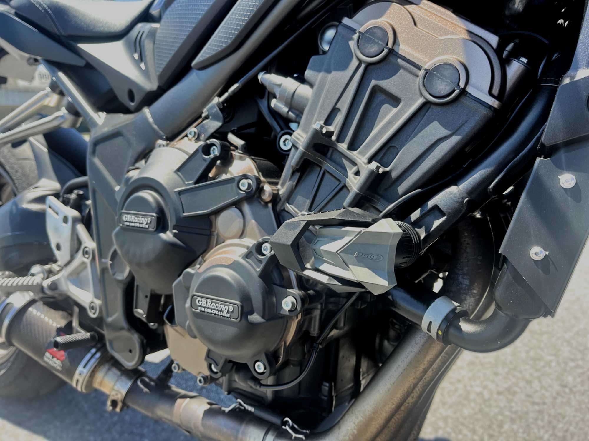 Honda CB 650R  | Black Widow + Extras