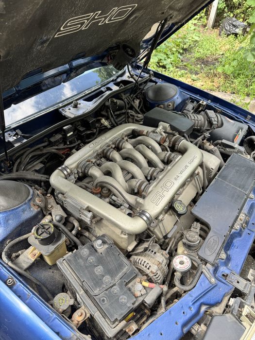Ford Taurus SHO 3.0 Yamaha V6 (220 к.с.), 1992 рік