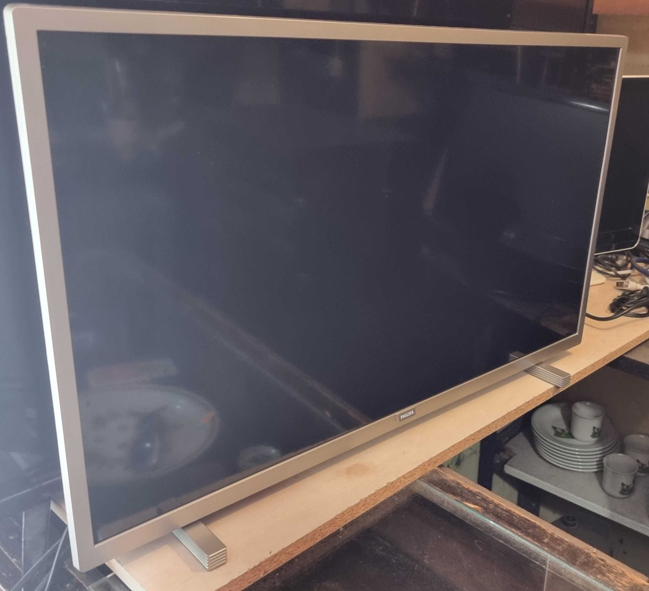 TV Led Philips 32 cale + pilot - Komis Wadowice
