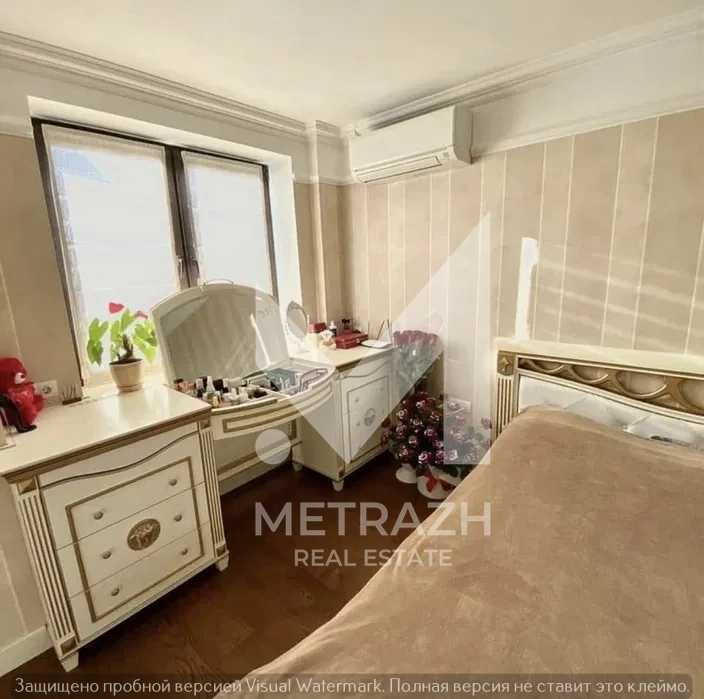 Продам 1к квартиру с паркоместом. Центр.Научная