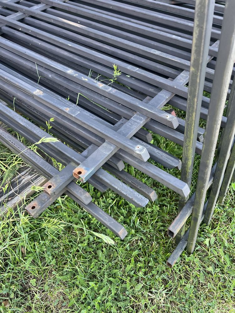 Sprzeslo plot  ogrodzenie metalowe