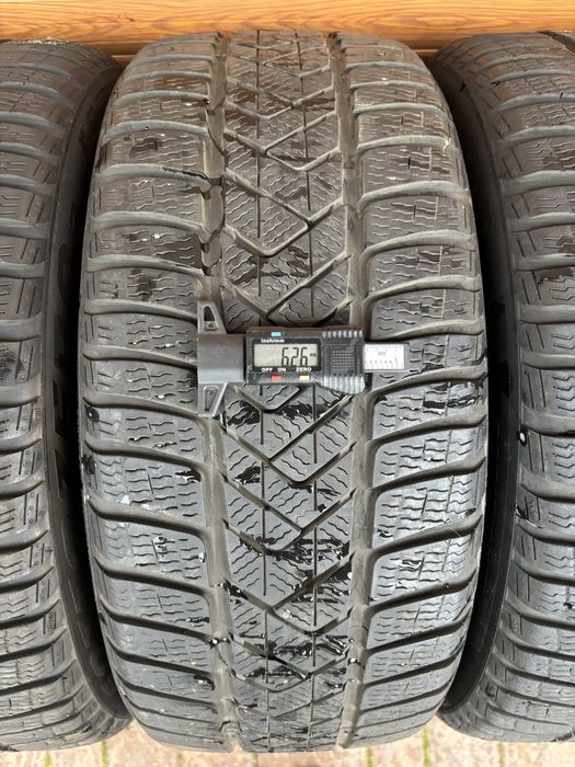235/45/18 Pirelli 4 opony zimowe 6.26mm 2022r