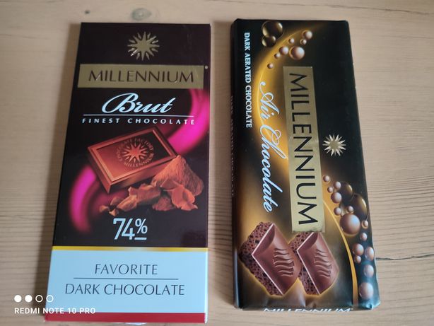 2 Черние шоколадки.