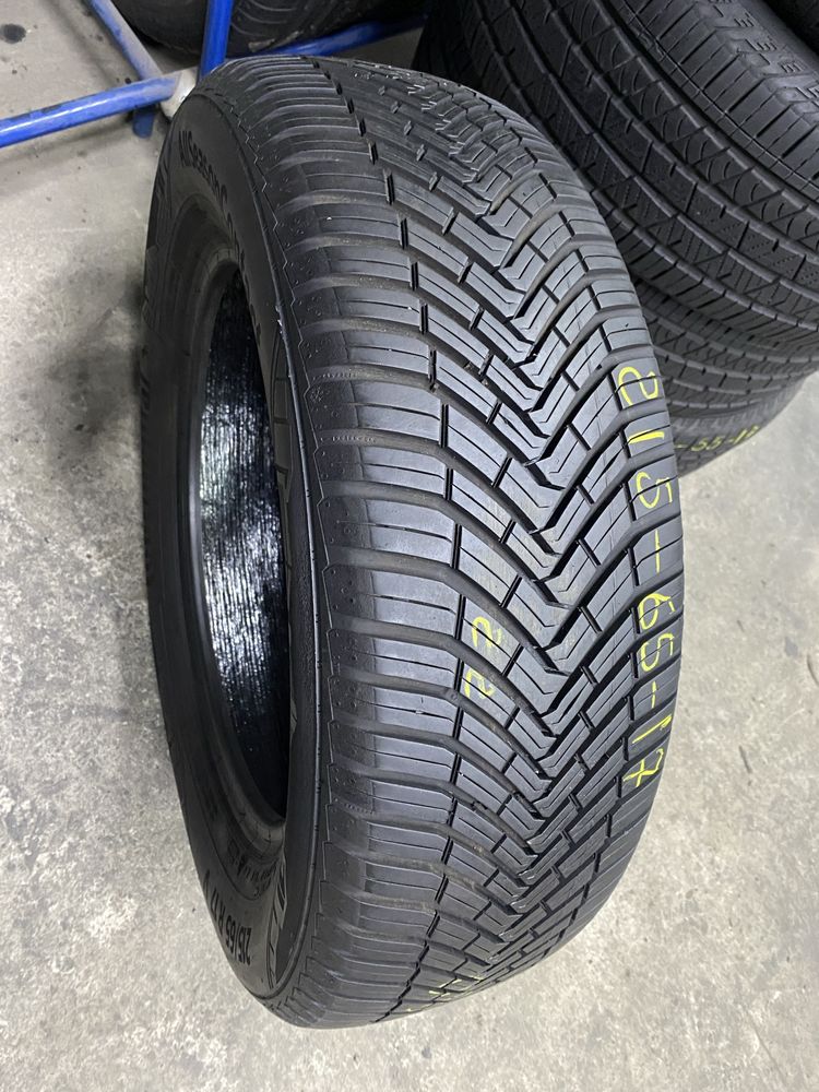 Всесезонні шини 215/65 R17 (99V) CONTINENTAL