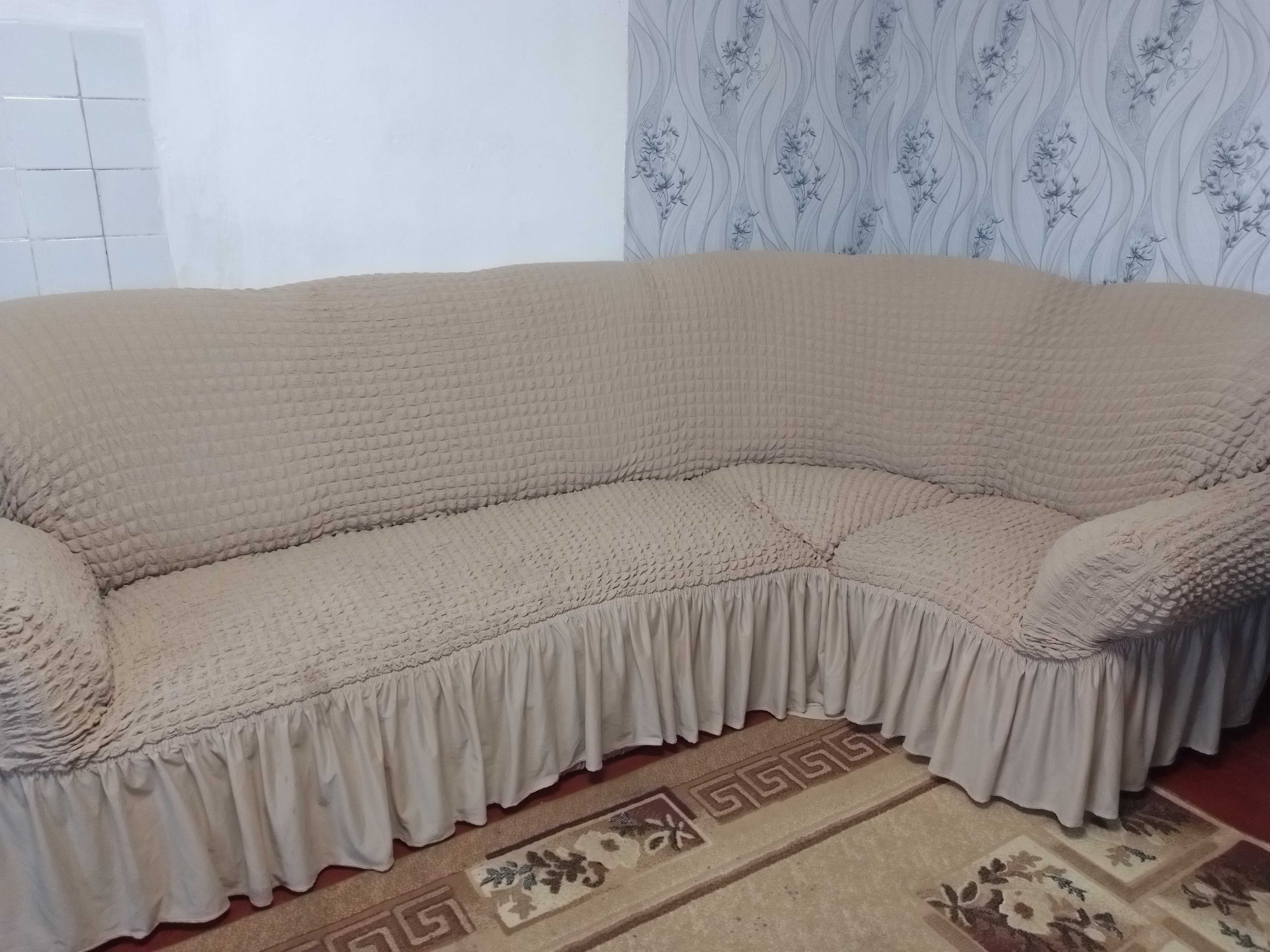 Диван кутовий в хорошому стані