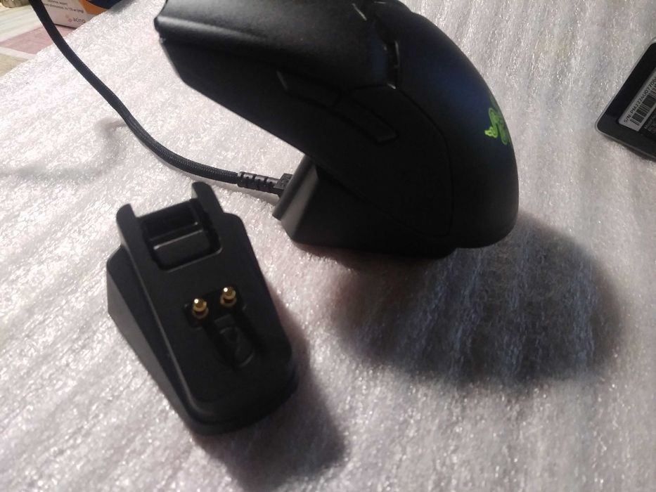 Зарядна станція Razer Mouse Dock Chroma/USB кабель