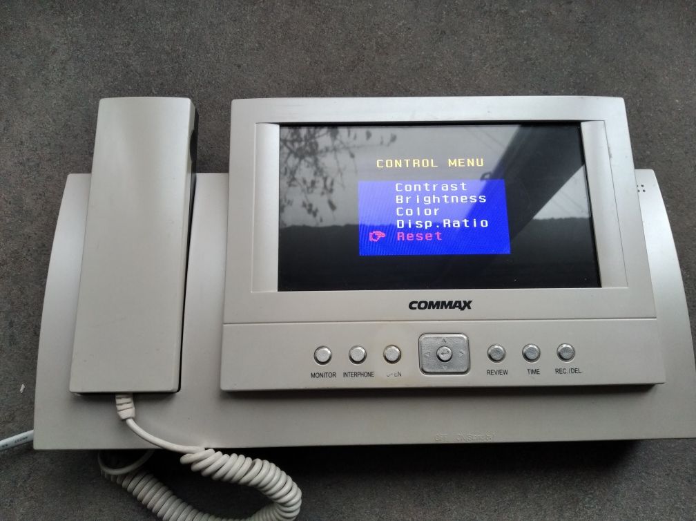 Продам домофон Commax cdv 71 be.