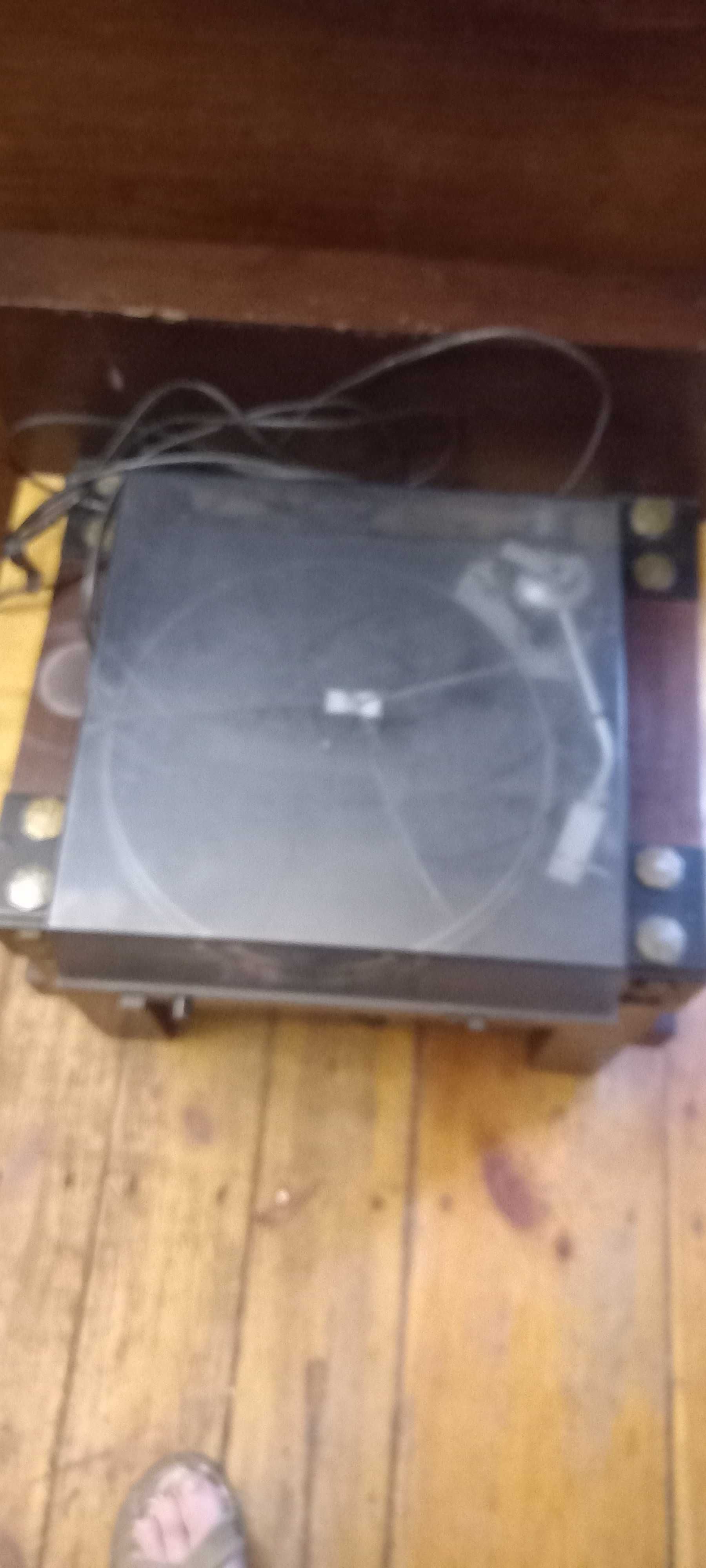 gramofon Bernard GS 465