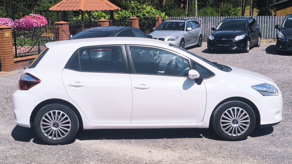 ///Piękna Toyota Auris 1,6 B Valve Matic 2010r LIFT z Niemiec///
