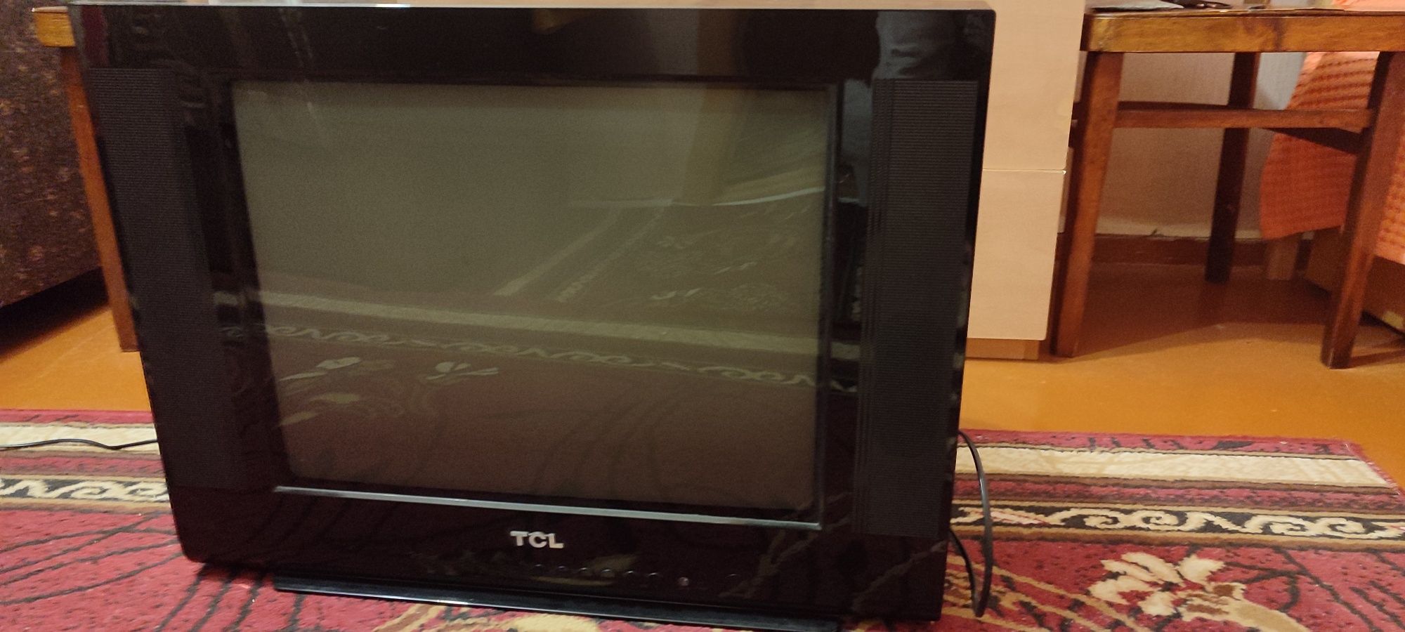 Телевізор TCL який потребує ремонту