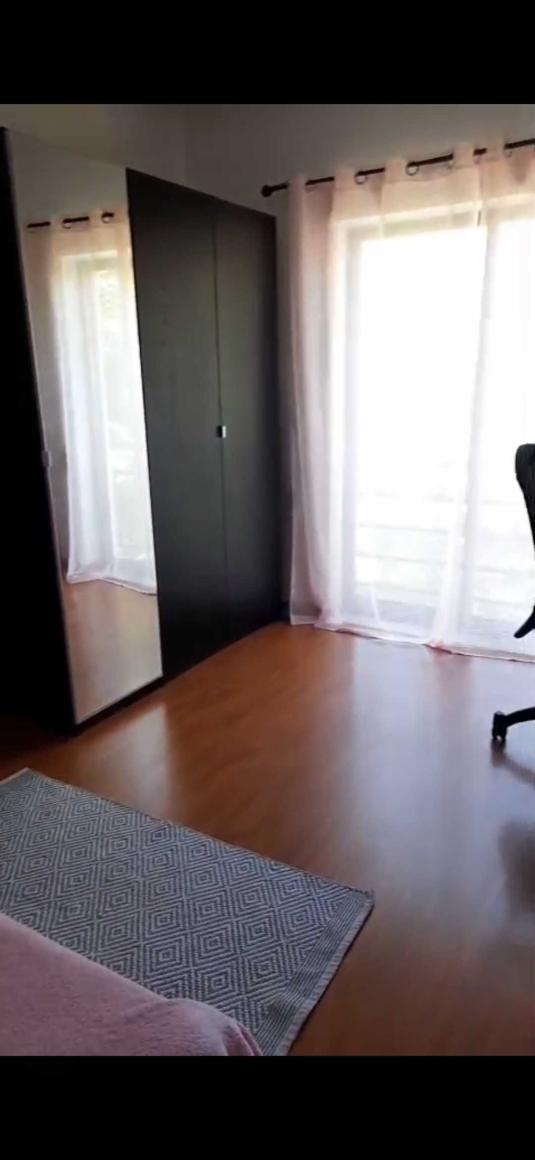 Quarto para rapariga estudante