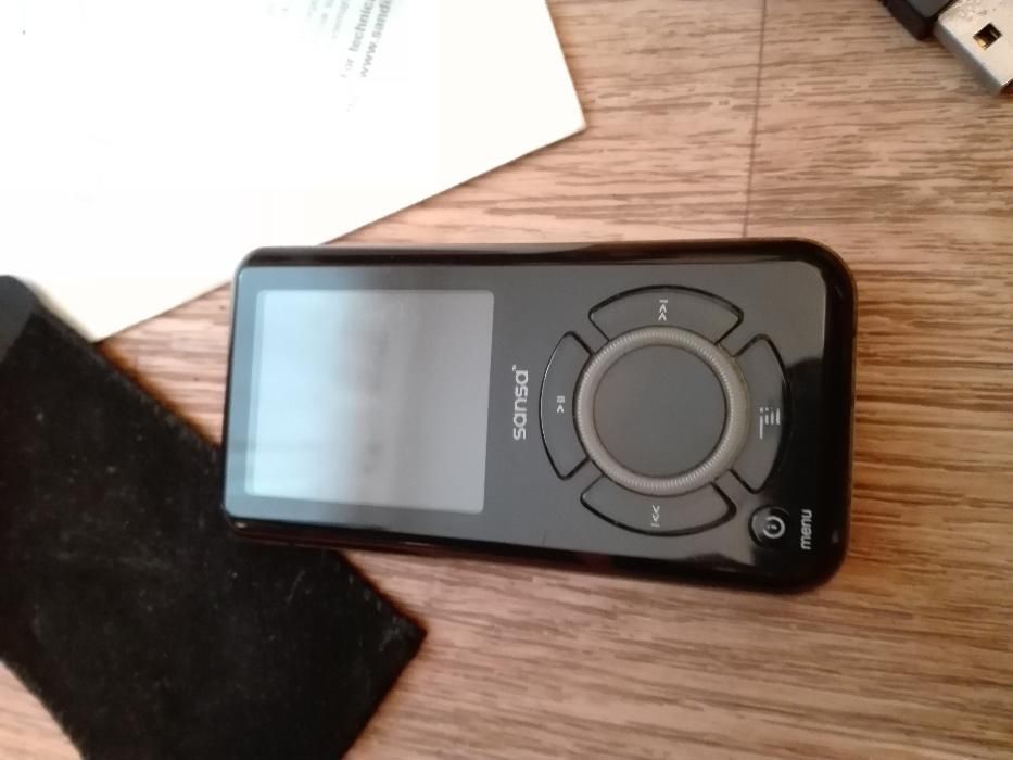 MP3 Плеер SanDisk Sansa e260 (Корпус из титанового сплава)