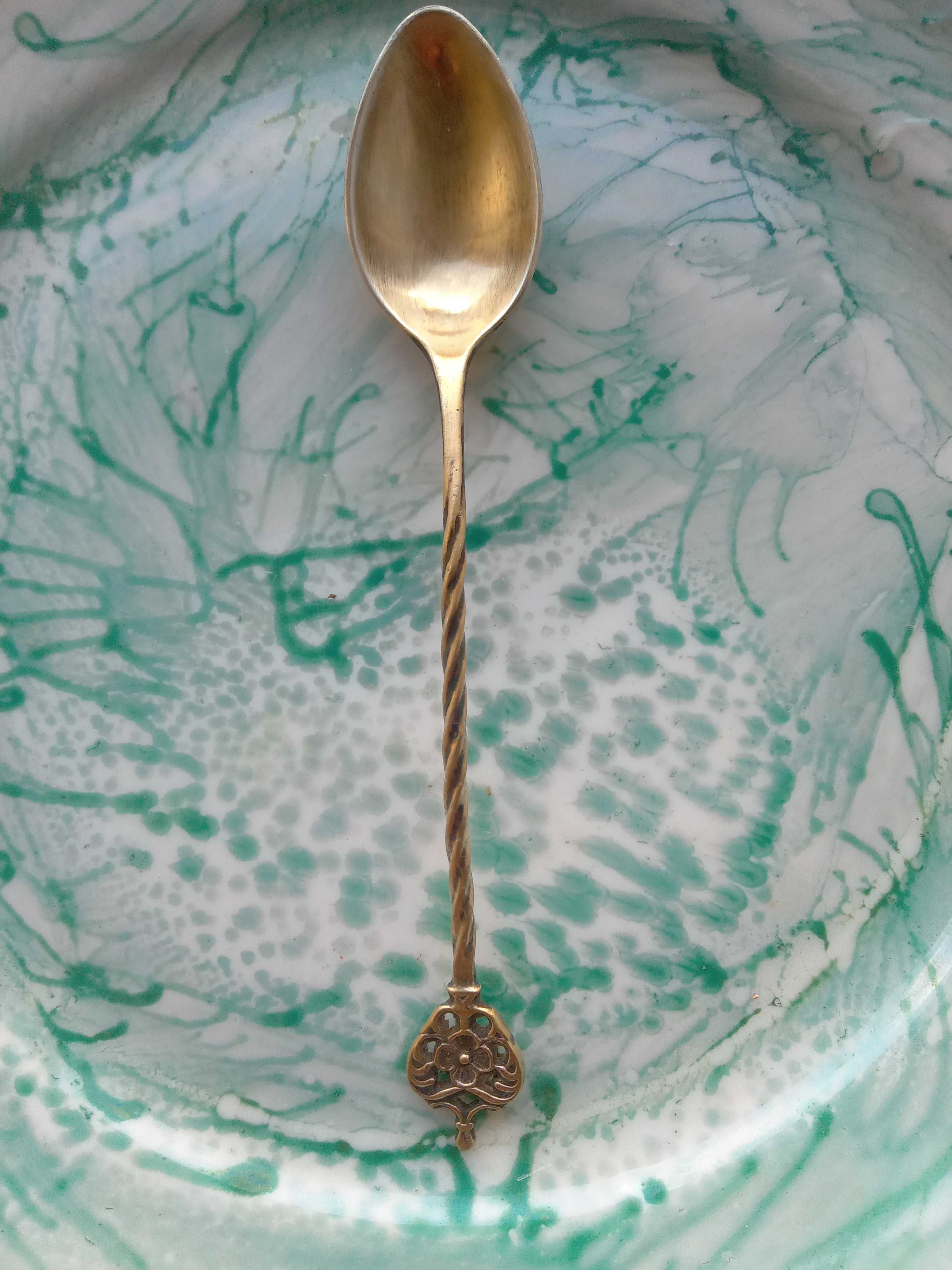 Ложка ложечка серебряная в позолоте кофейная или детская