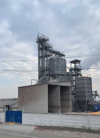 Монтаж та промислове будівництво металоконструкцій: склад, ангар.