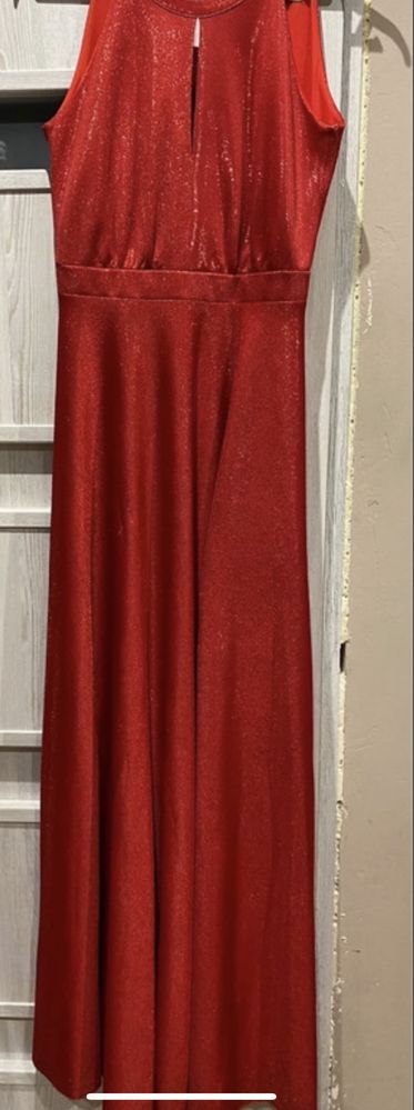 Sukienka długa czerwona elegancka