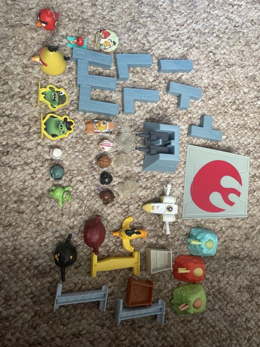Zestaw figurek z serii Angry Birds