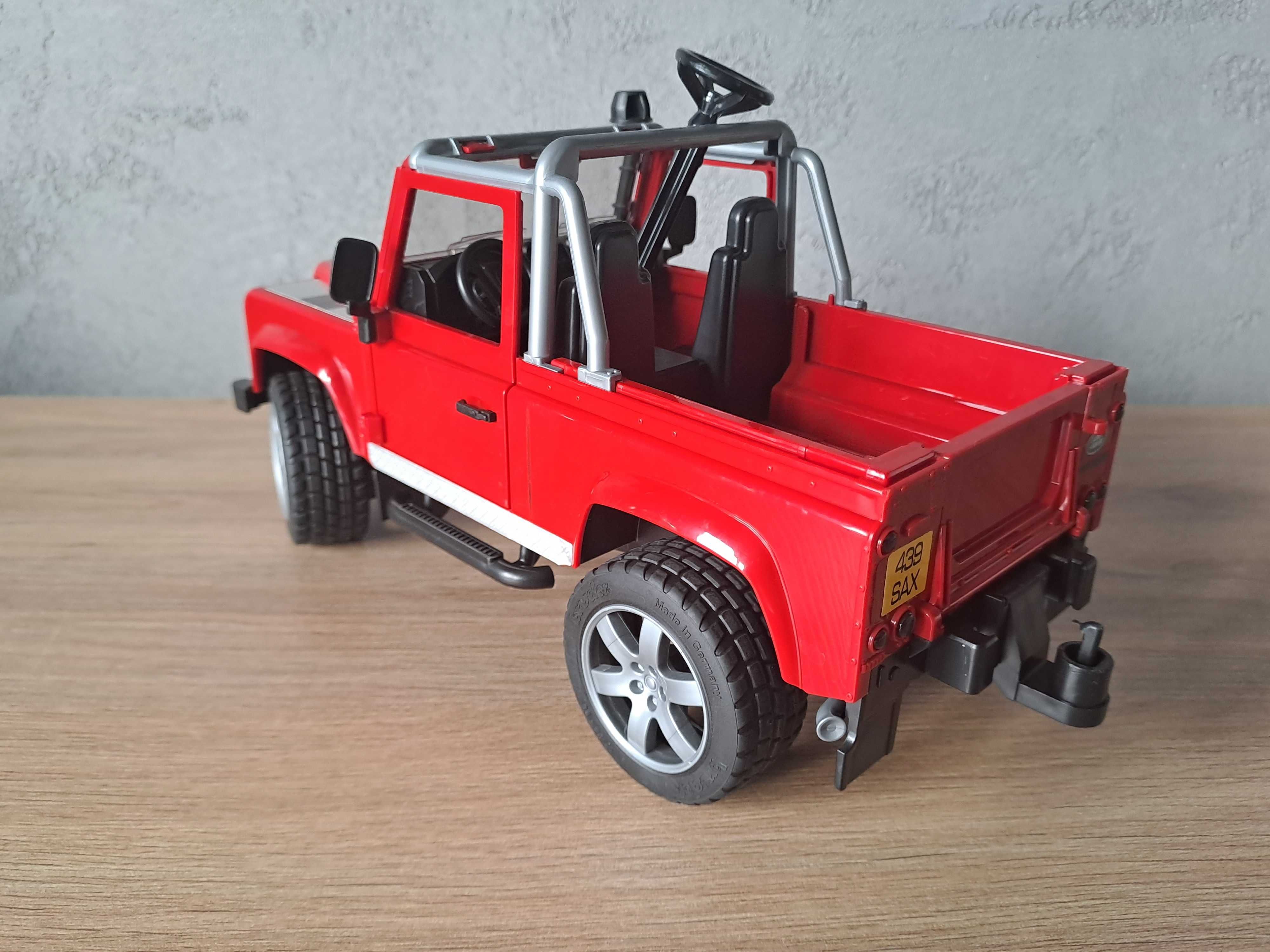 Land Rover Defender Pick-Up Bruder