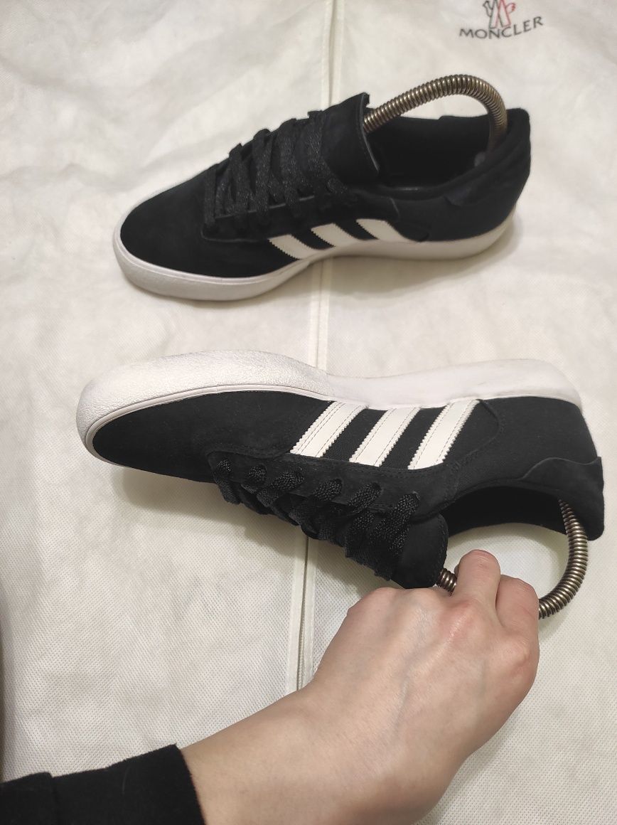 Кросівки Adidas 43р. 27.5см original як нові