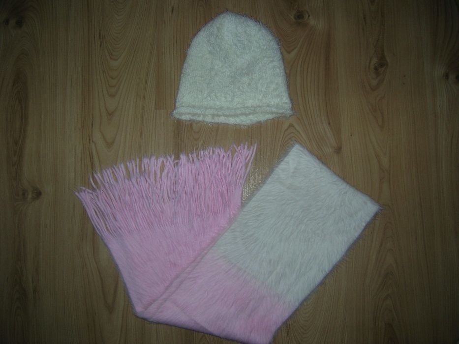 NOWY komplet zimowy czapka i szalik dla dziewczynki 4-8 lat
