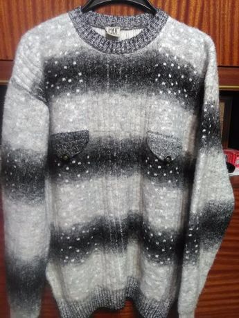 Продам теплый свитер