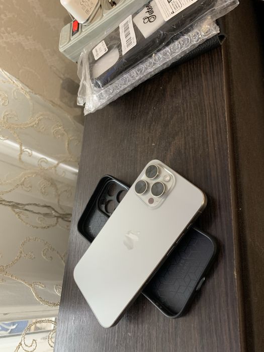 Продам айфон 15 промакс 256г