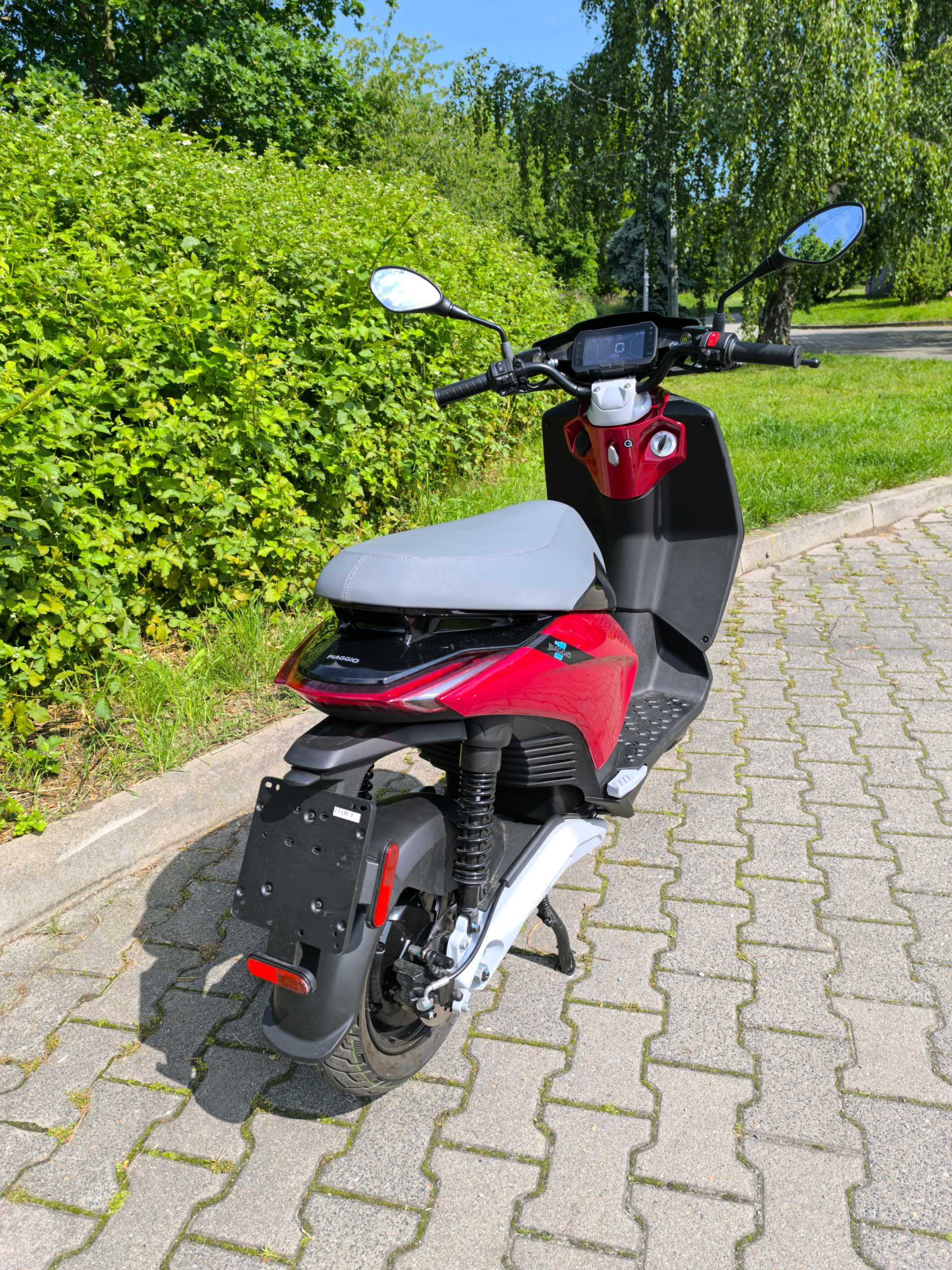 SPRZEDAM Piaggio active 1 plus elektryk