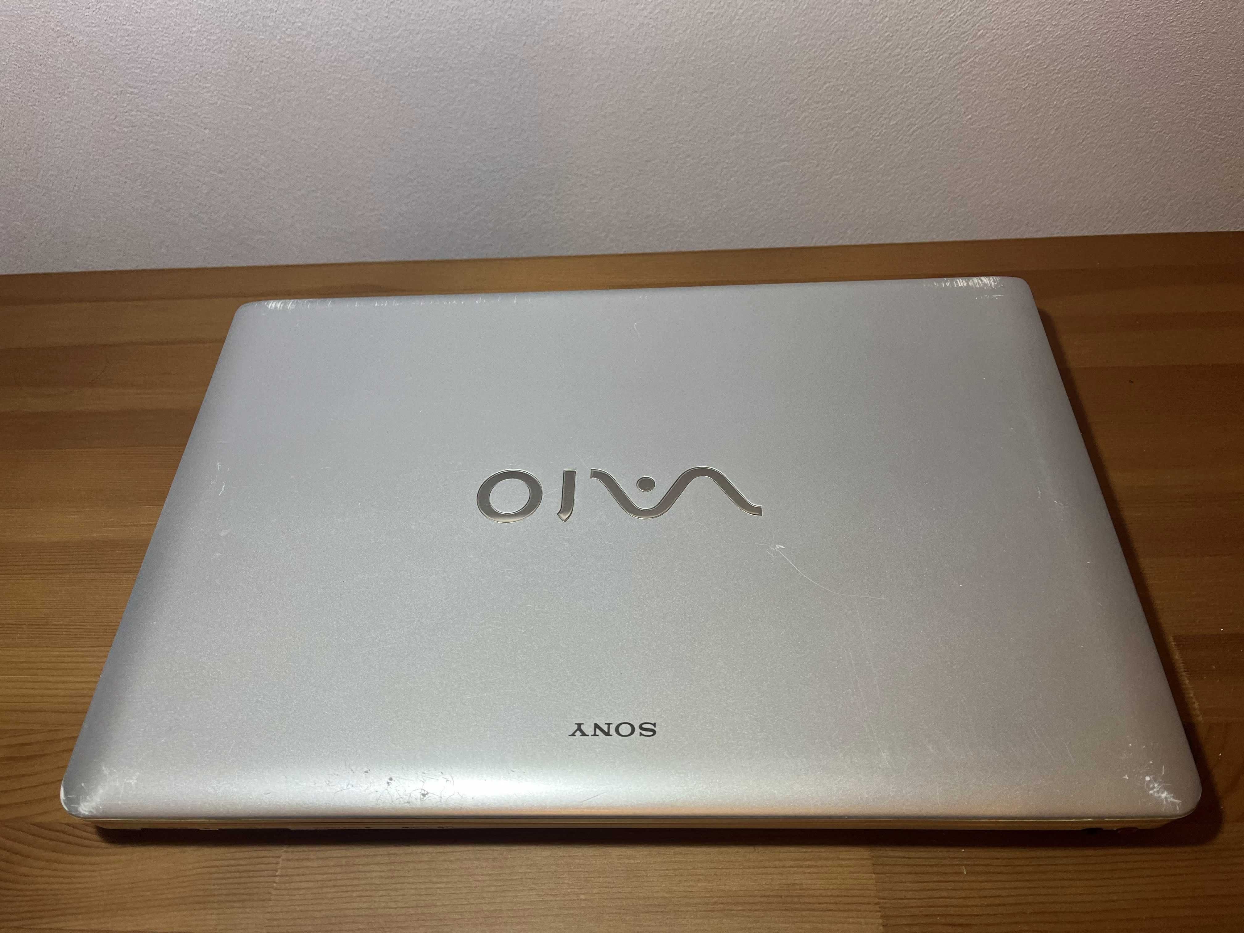 Laptop Sony VAIO, Biały, Intel i5, 4GB Ram, Dysk SSD, Windows 10 Home