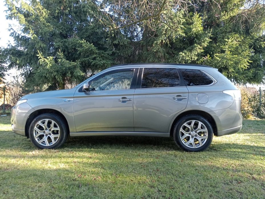 Mitsubishi Outlander III Phev 2.0 hybryd 4WD..