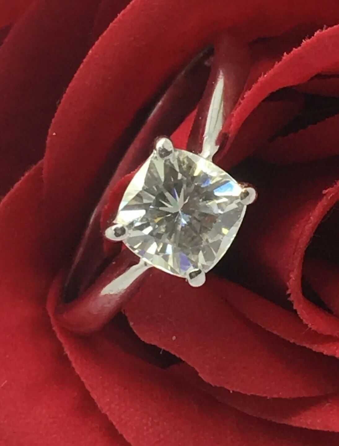 Wyjątkowy Złoty 18Ct Pierścionek Zaręczynowy Brylant Moissanite 1ct