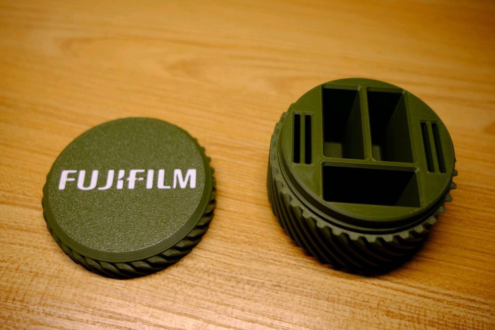 Кейси для акумуляторів Canon , Nikon , SONY , FUJI .