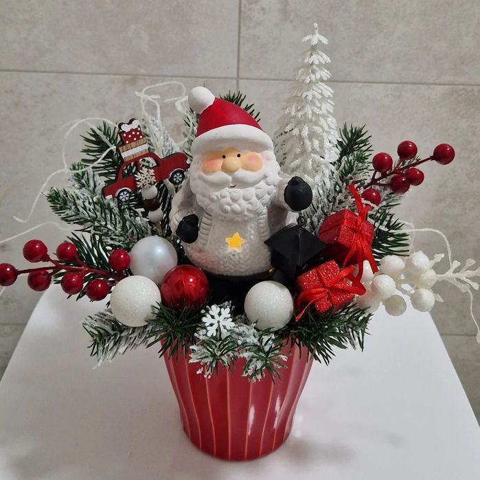 Новорічний декор, новорічний вінок, різдвяна композиція