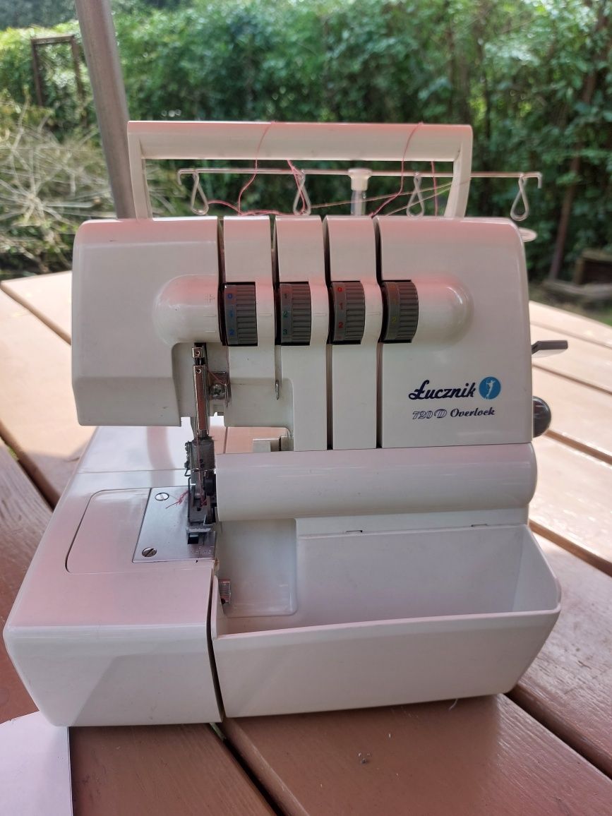 Overlock Łucznik 720d owerlok
