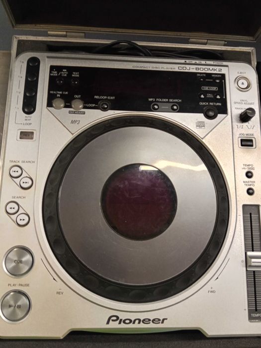 Dwa odtwarzacze DJ CDJ-800MK2