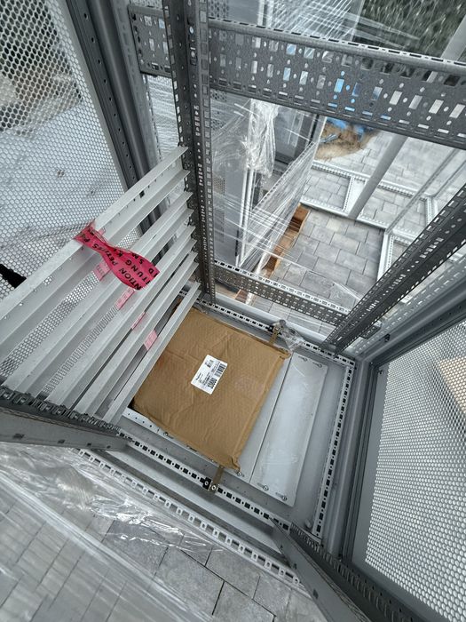 Szafa Rack sieciowa, krosownicza, pod magazyn energii 240cm