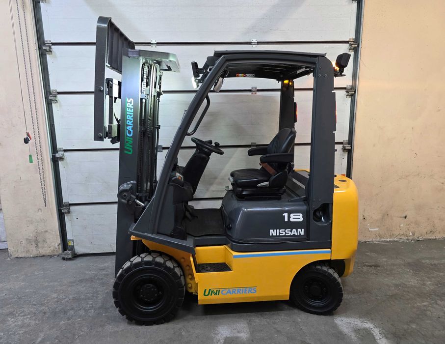 Навантажувач вилковий дизельний Nissan 1.8 тонн триплекс на 4,75 метра