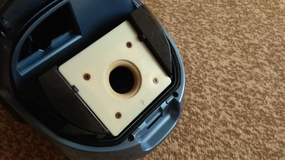 Пылесос Astor 1600W ZW209