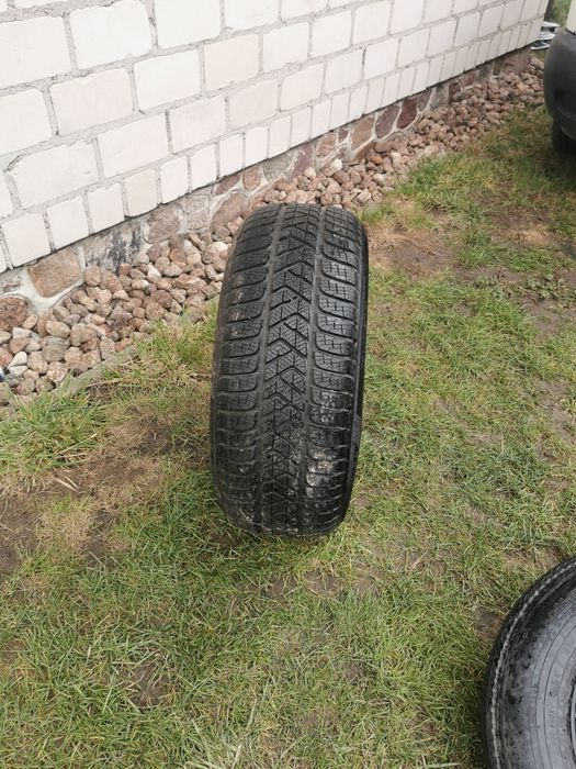 Opona Pirelli Sottozero3 Winter 215/55R17