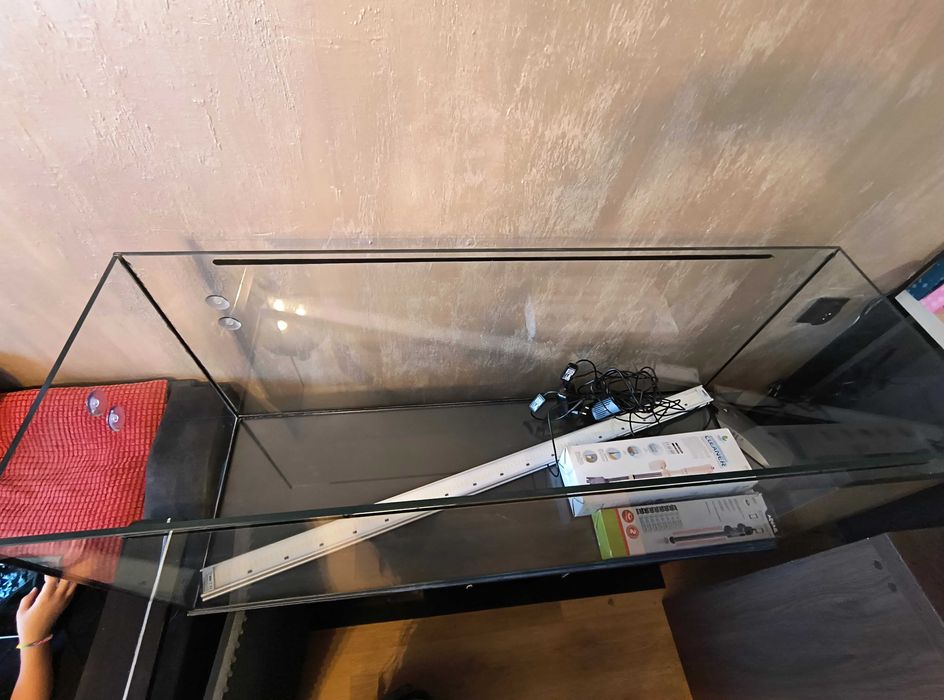 Akwarium zestaw kompletny z szafką i filtrem 240l.