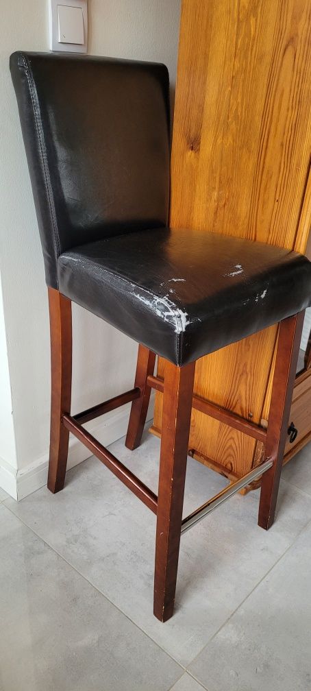 Hoker-wysokie krzesło